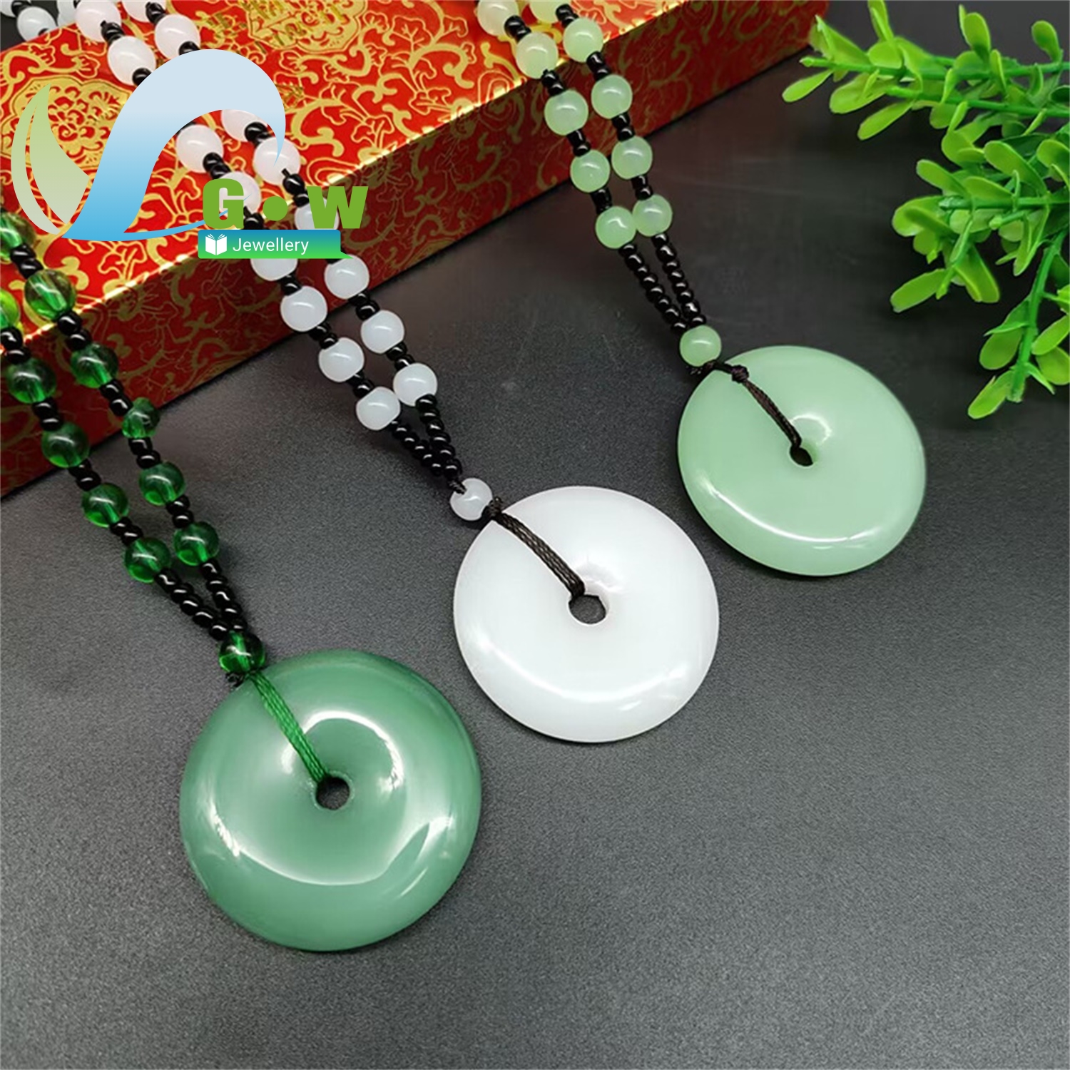Large Jade Peace Pendant Neckl - Ethnic Fashion Store recension och pris