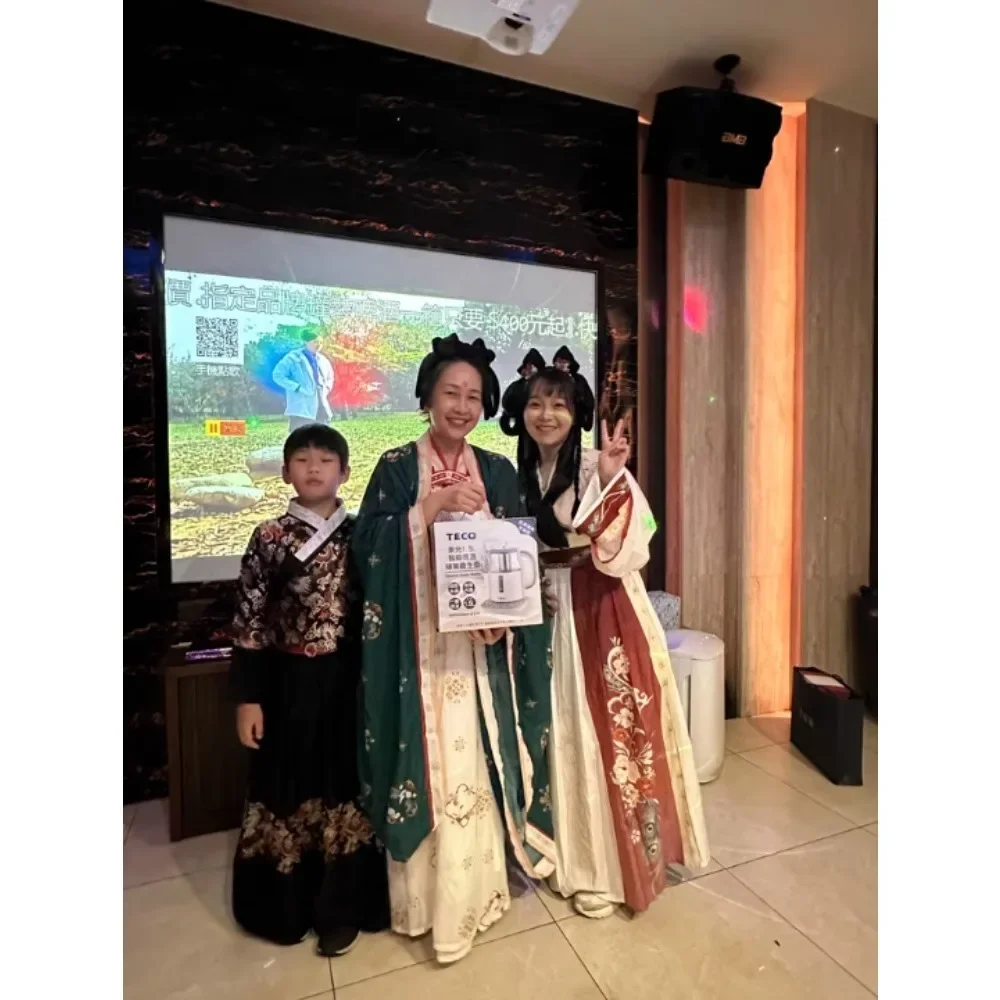 Chinese Traditional Dress for  - Ethnic Dress Fashion Show recension och pris