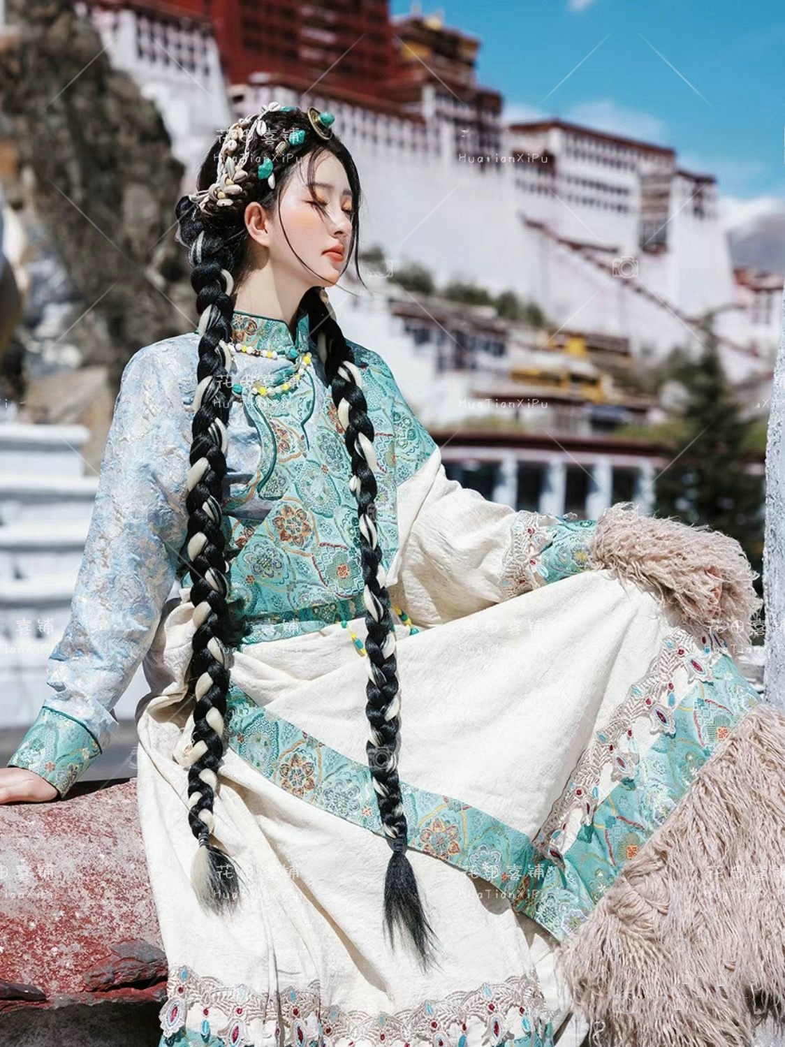 Blue Tibetan Ethnic Noblewoman - Ethnic Clothing & Online Fashion Store Khaadi Us recension och pris